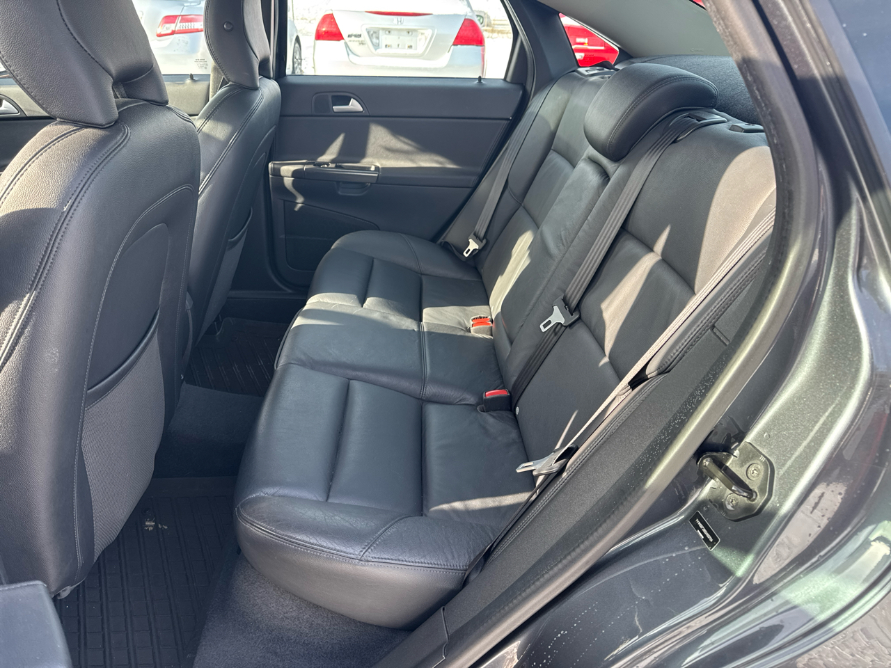 Volvo S40 4dr Sdn 2.5T R-Design FWD 2009