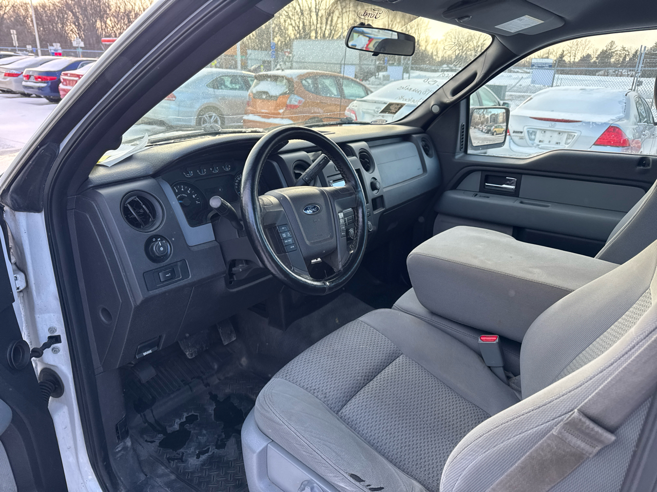 Ford F-150 2WD Reg Cab 126" STX 2014
