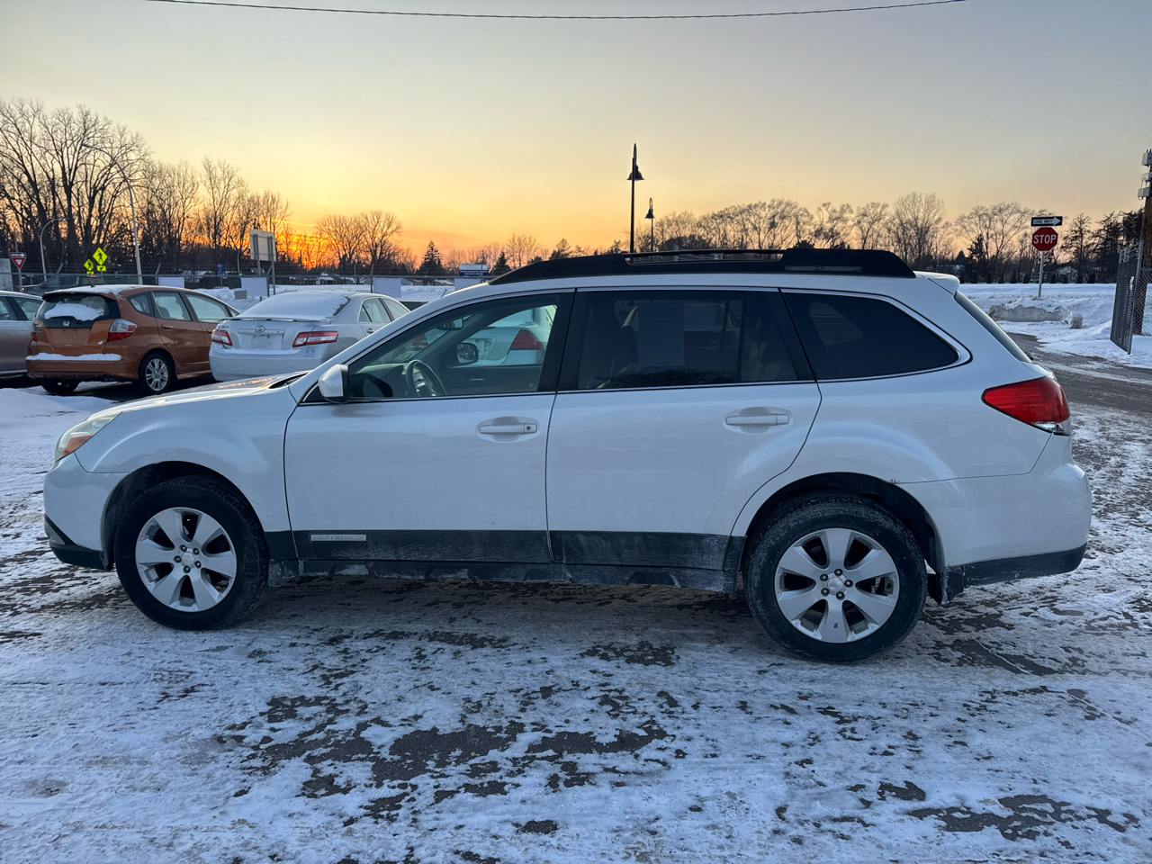 Subaru Outback 4dr Wgn H4 Auto 2.5i Limited Pwr Moon 2011
