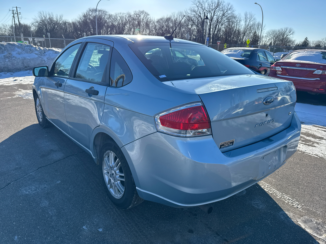 Ford Focus 4dr Sdn SE 2009