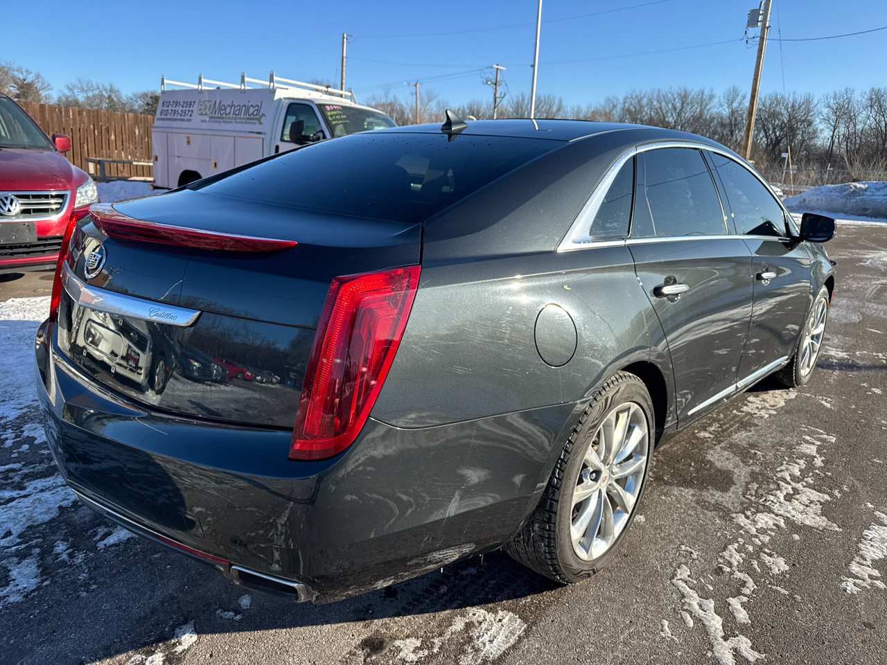 Cadillac XTS 4dr Sdn Luxury FWD 2014