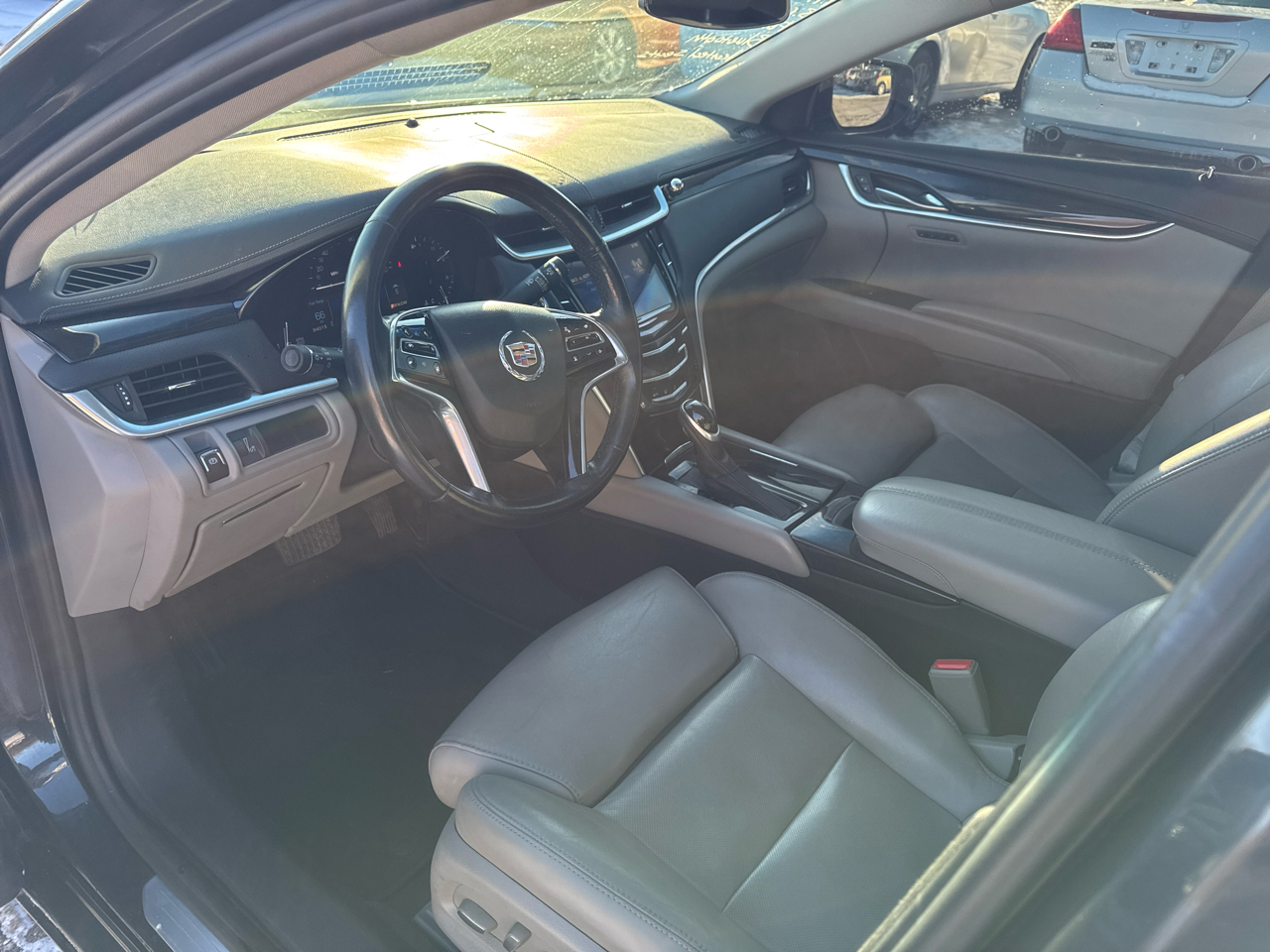 Cadillac XTS 4dr Sdn Luxury FWD 2014