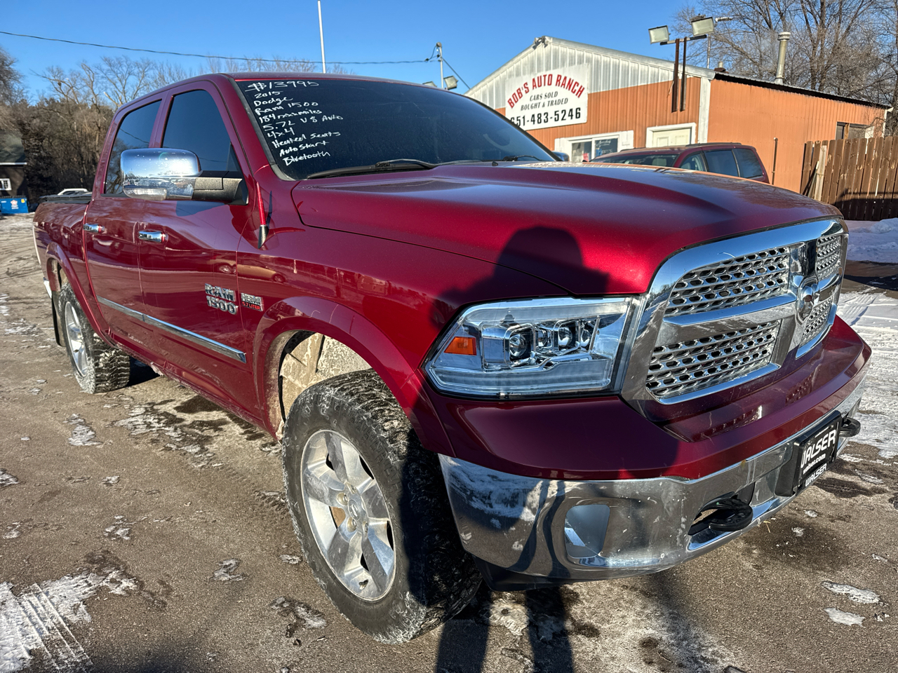 RAM 1500 4WD Crew Cab 140.5" Laramie 2015