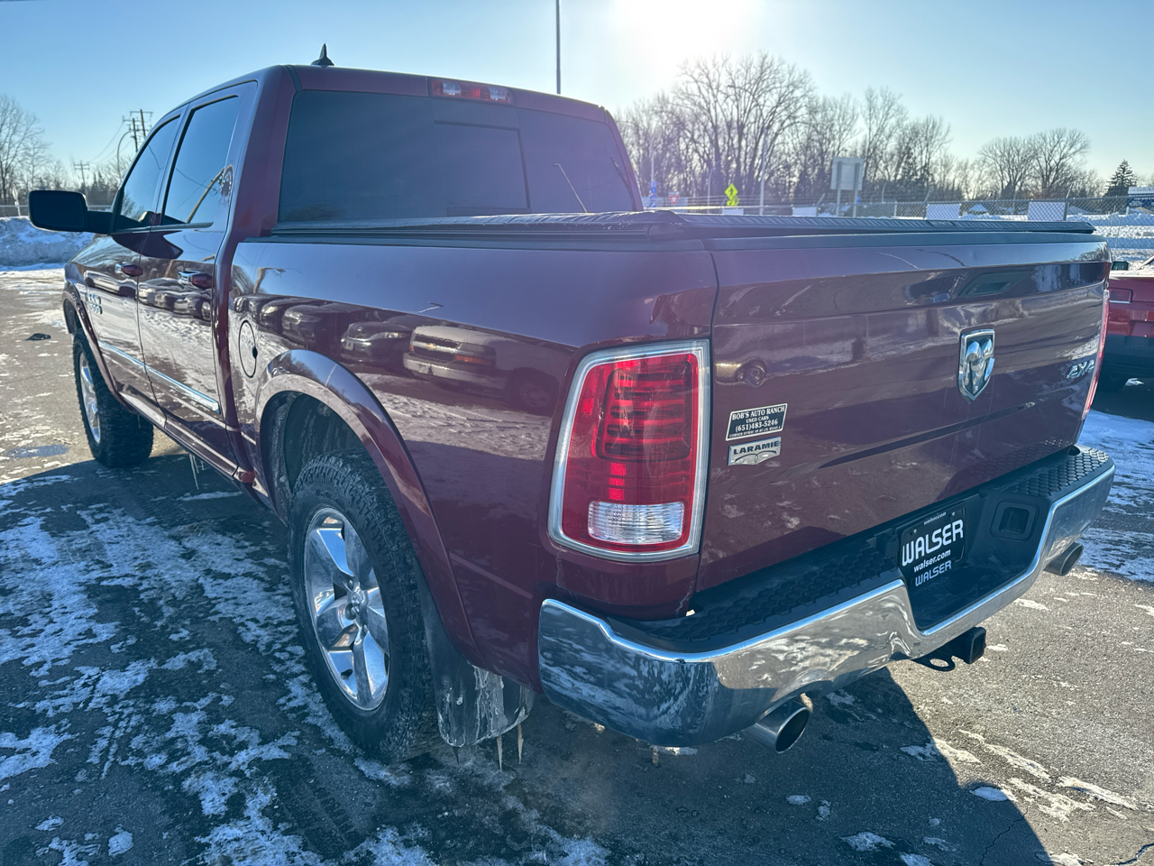 RAM 1500 4WD Crew Cab 140.5" Laramie 2015