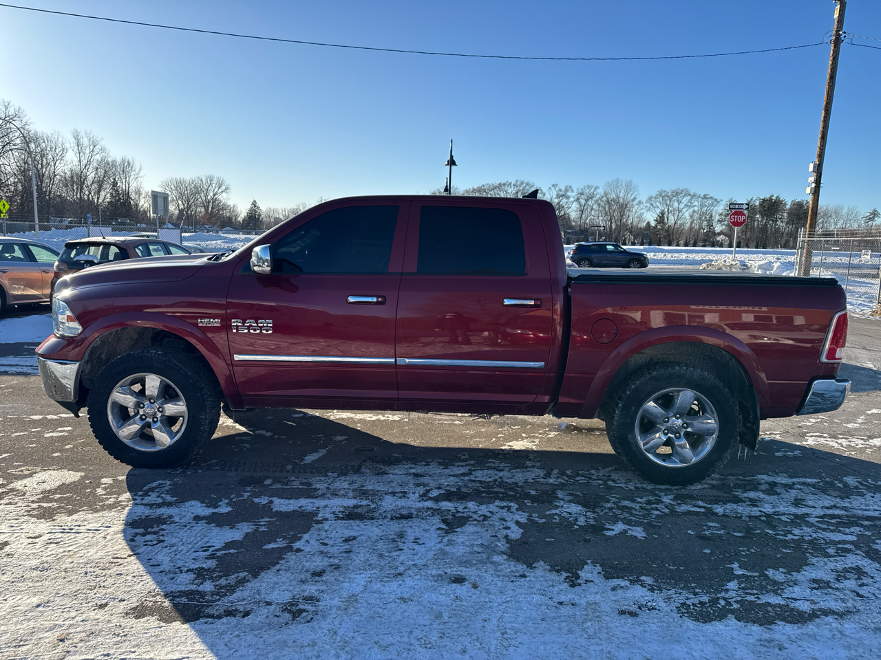 RAM 1500 4WD Crew Cab 140.5" Laramie 2015