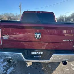 RAM 1500 4WD Crew Cab 140.5" Laramie 2015