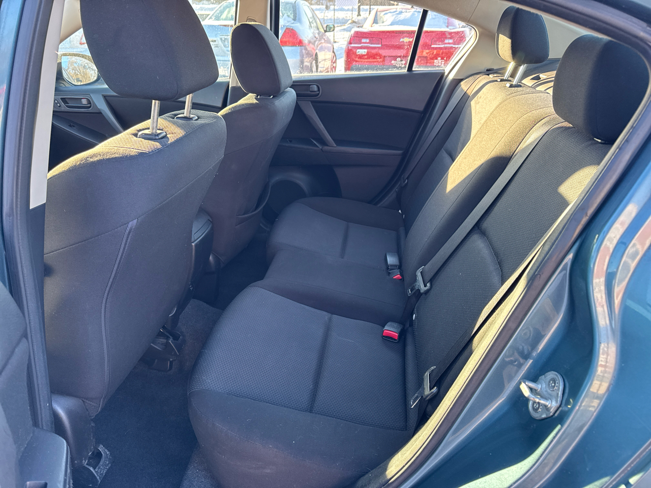 Mazda MAZDA3 4dr Sdn Auto i Sport 2011