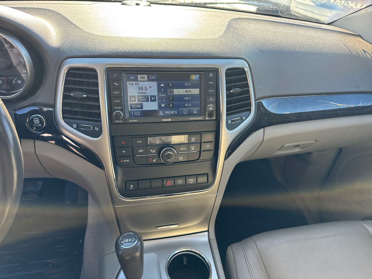 Jeep Grand Cherokee 4WD 4dr Laredo 2012