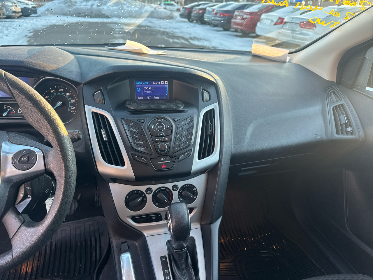 Ford Focus 5dr HB SE 2013