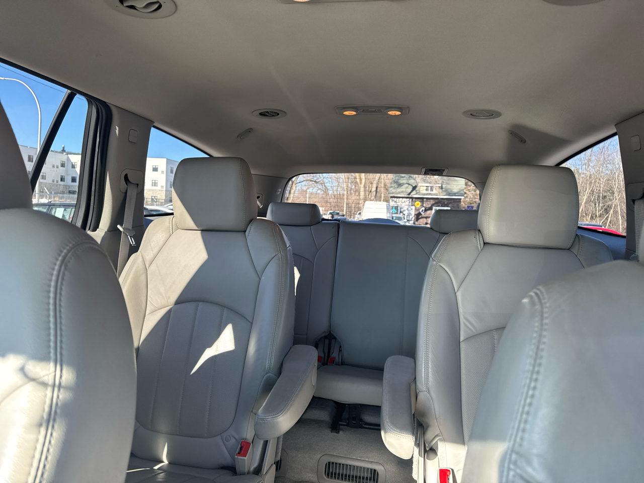 Buick Enclave AWD 4dr Leather 2012