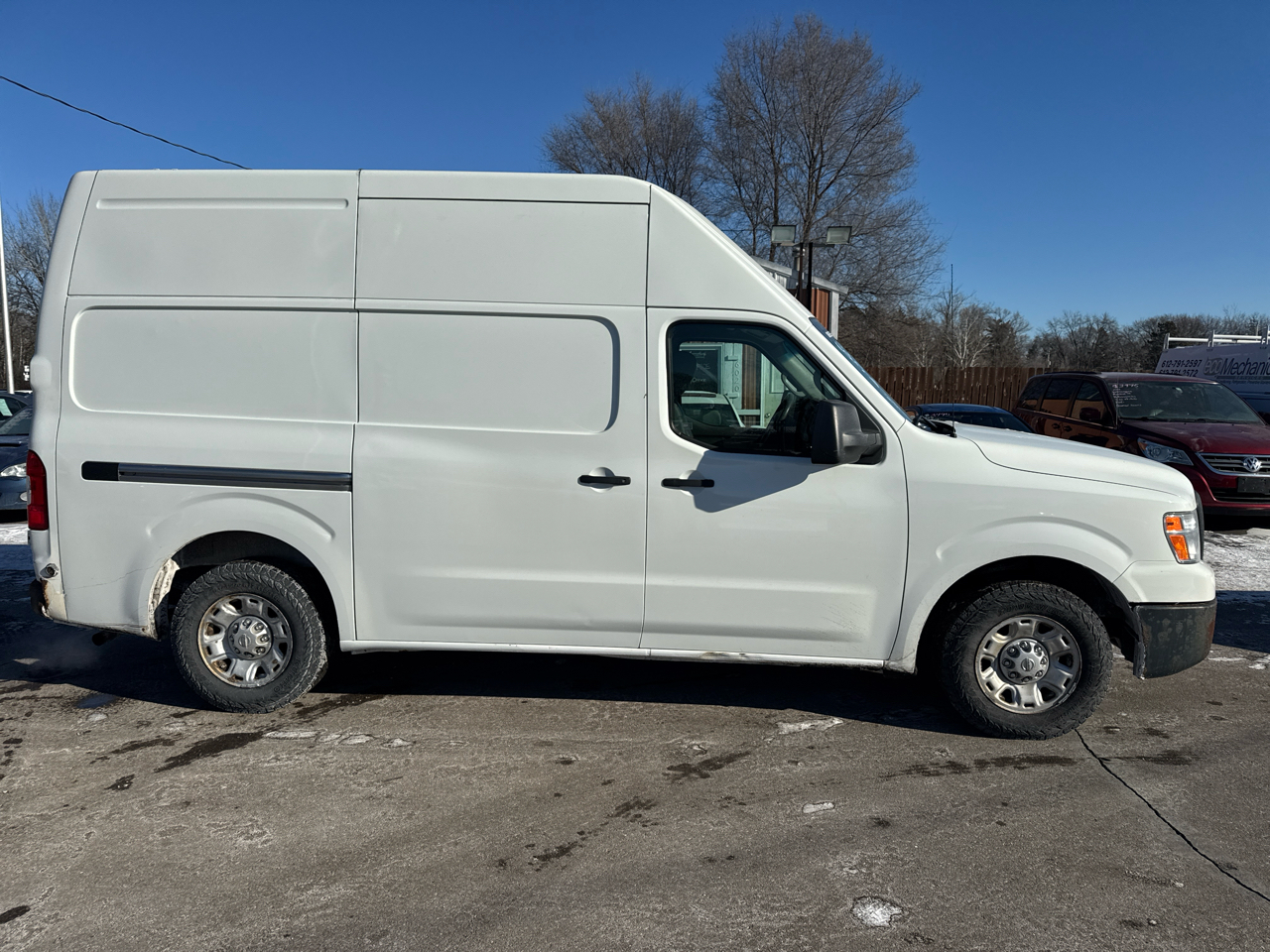 Nissan NV High Roof 2500 V6 S 2013