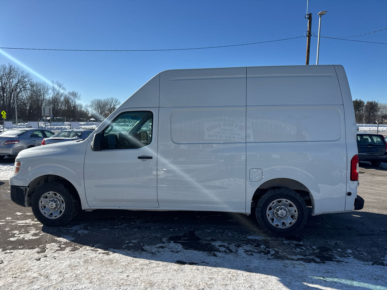 Nissan NV High Roof 2500 V6 S 2013