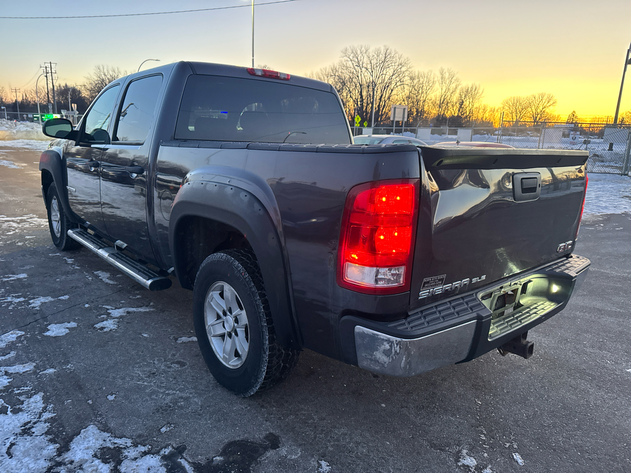 GMC Sierra 1500 4WD Crew Cab 143.5" SLE 2010