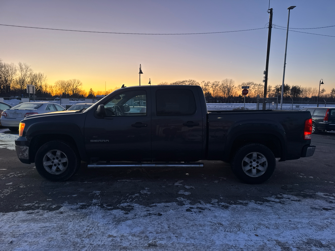 GMC Sierra 1500 4WD Crew Cab 143.5" SLE 2010