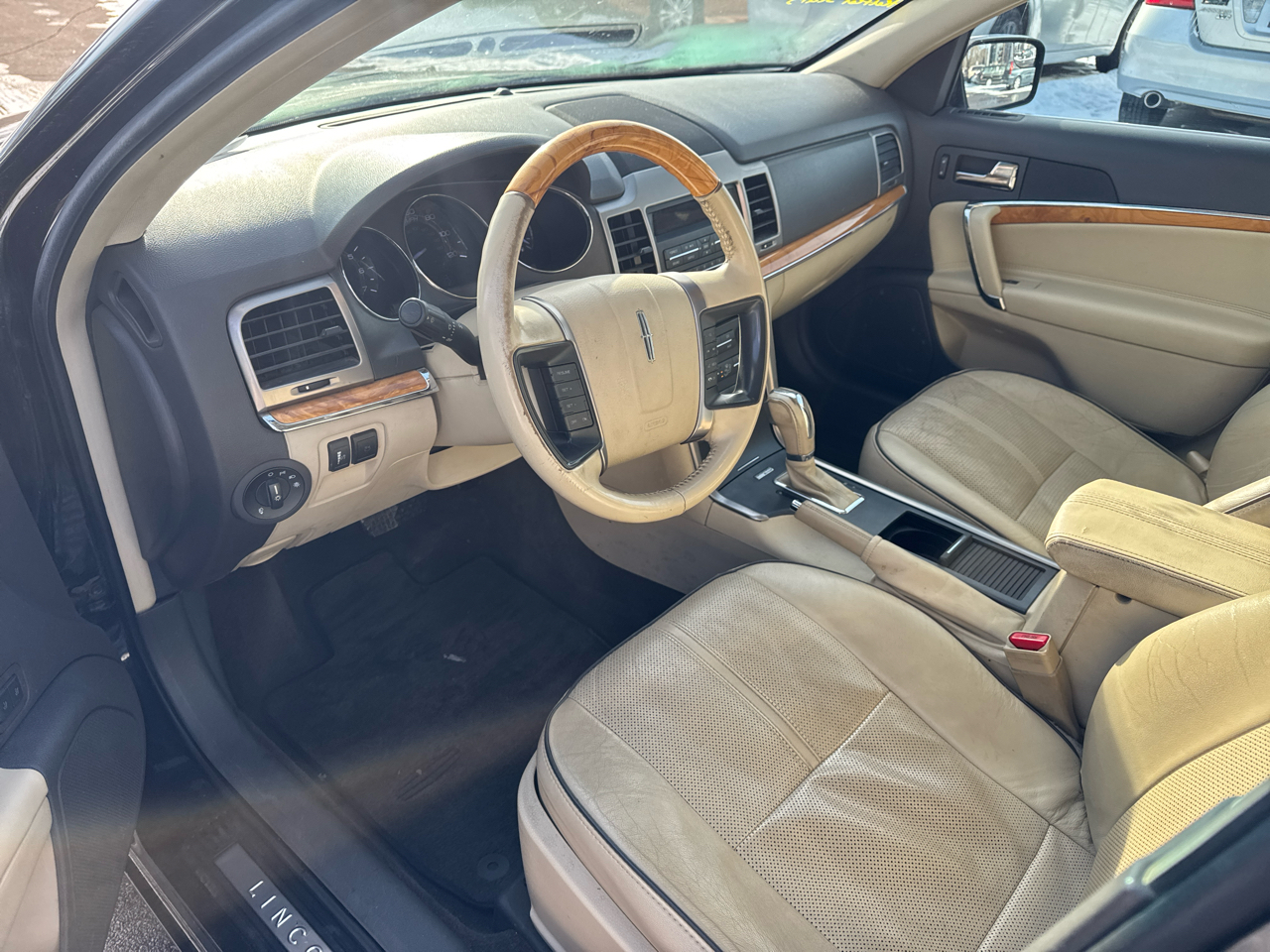 Lincoln MKZ 4dr Sdn FWD 2012