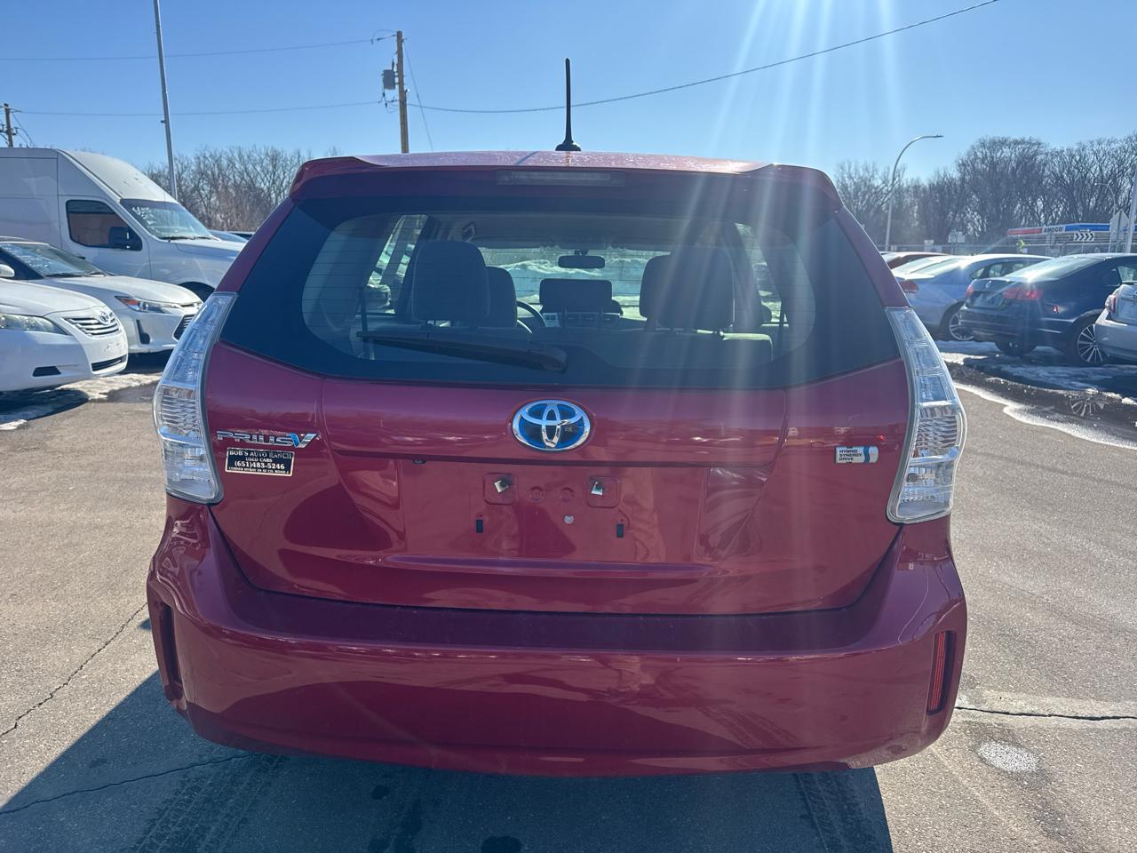 Toyota Prius V 5dr Wgn Three (Natl) 2012