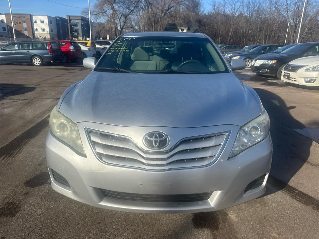 Toyota Camry 4dr Sdn I4 Man LE (Natl) 2011