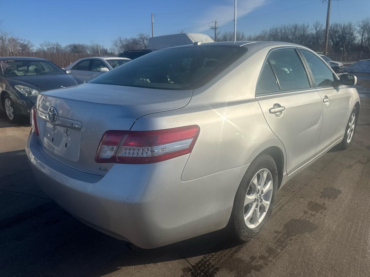 Toyota Camry 4dr Sdn I4 Man LE (Natl) 2011