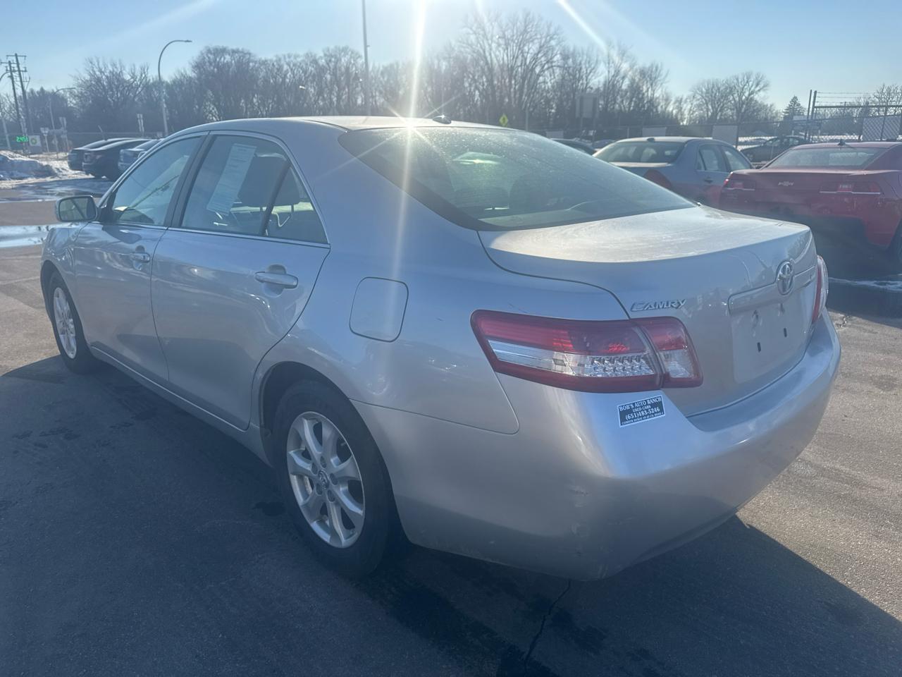 Toyota Camry 4dr Sdn I4 Man LE (Natl) 2011