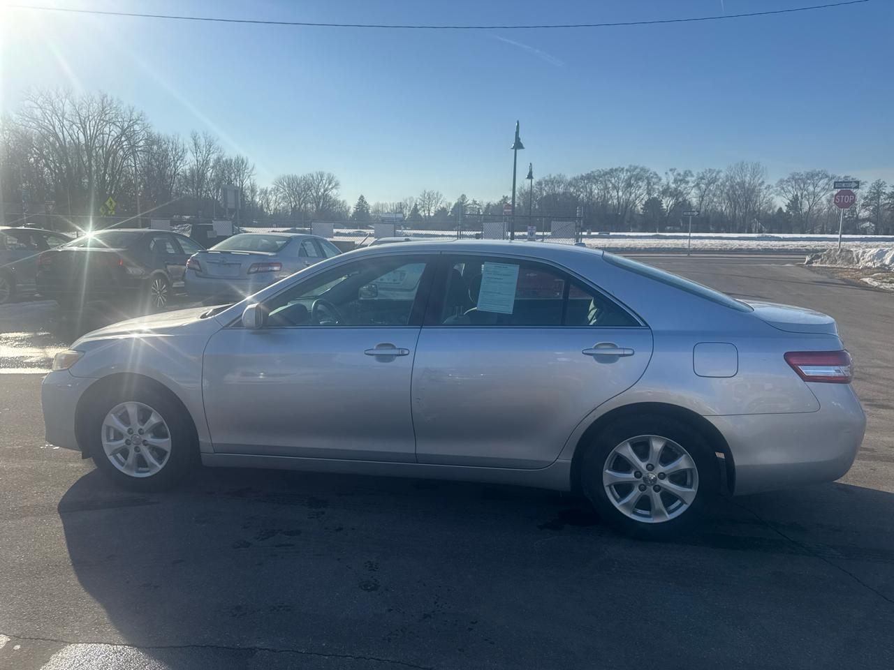 Toyota Camry 4dr Sdn I4 Man LE (Natl) 2011