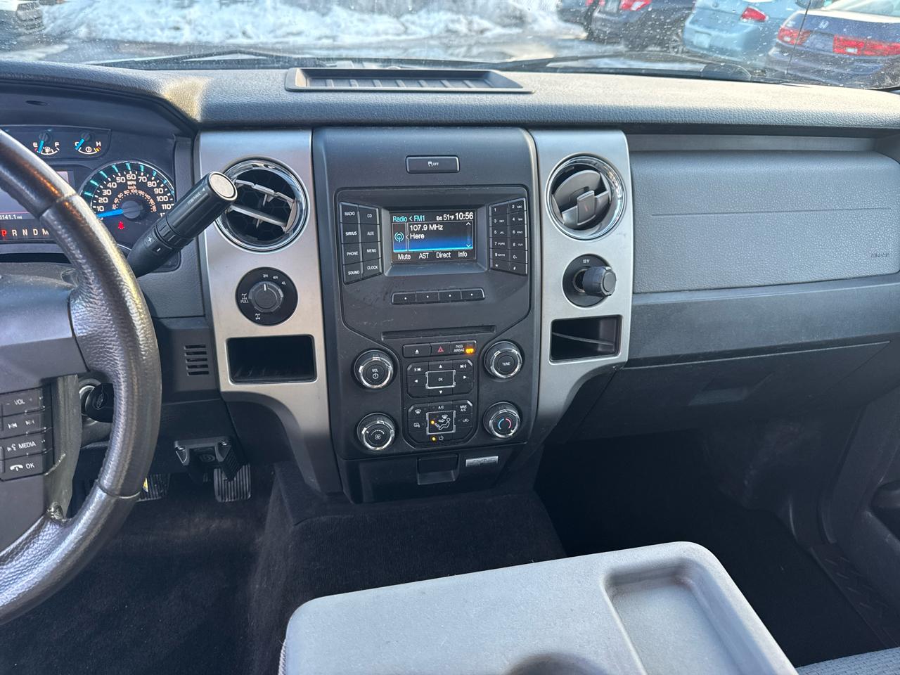 Ford F-150 4WD SuperCrew 145" Platinum 2014