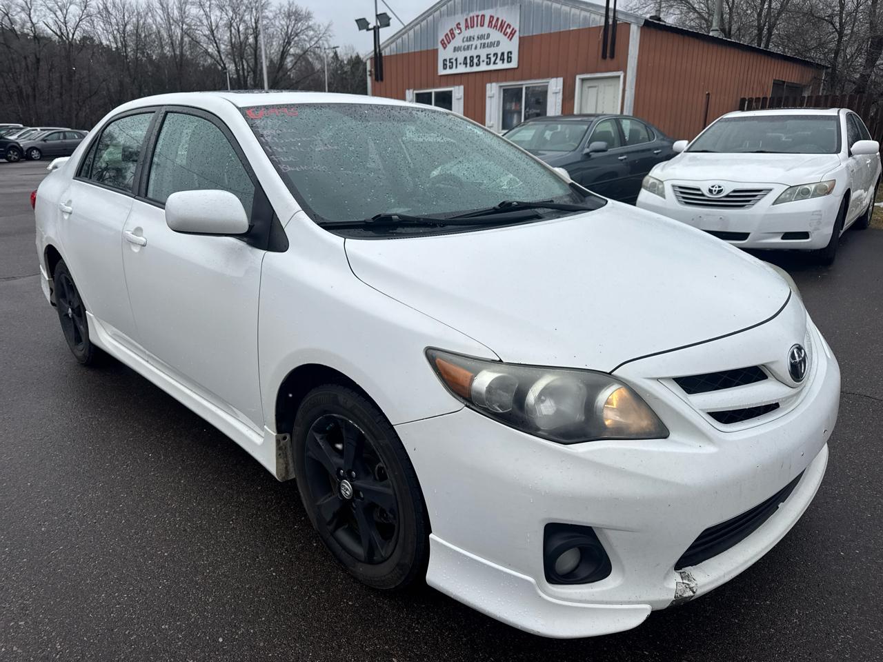 Toyota Corolla 4dr Sdn Auto LE (Natl) 2012