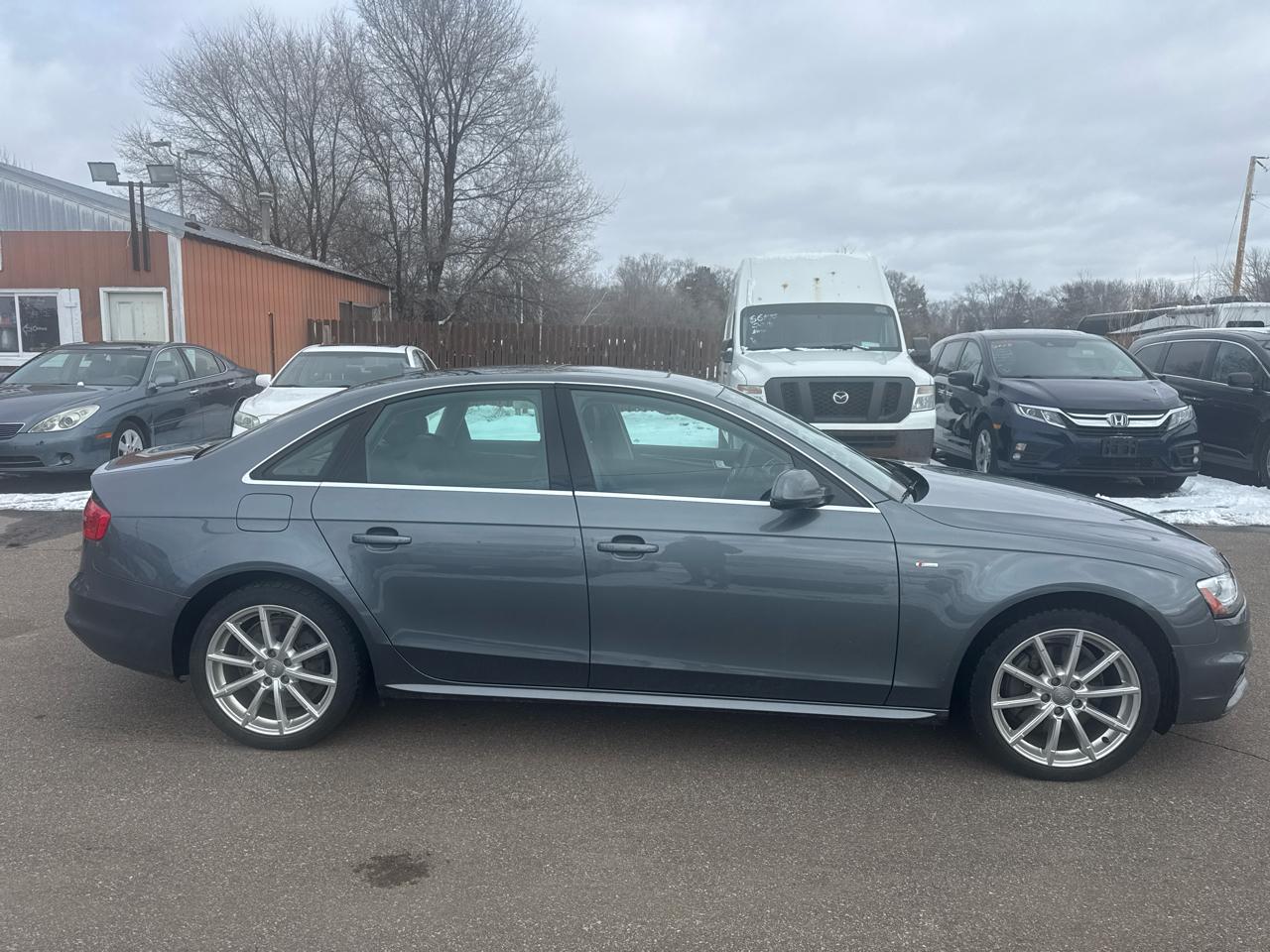 Audi A4 4dr Sdn Auto quattro 2.0T Premium Plus 2014
