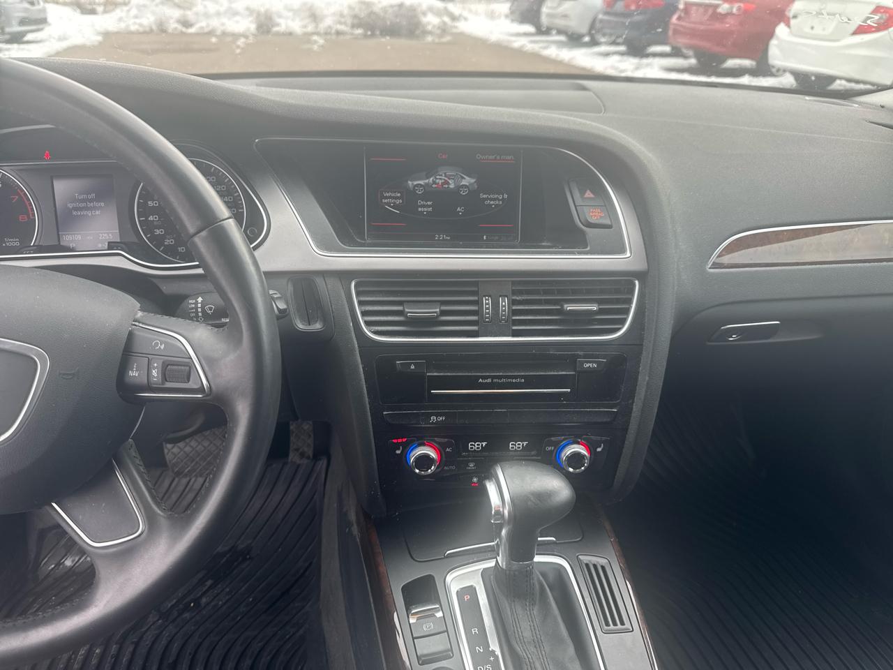 Audi A4 4dr Sdn Auto quattro 2.0T Premium Plus 2014