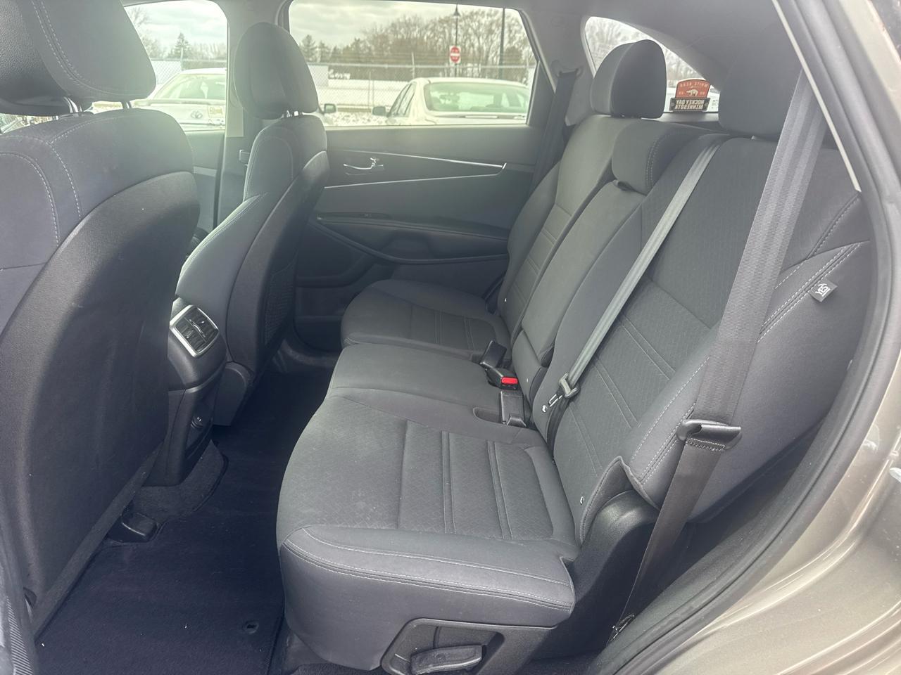 Kia Sorento FWD 4dr 2.4L L 2016