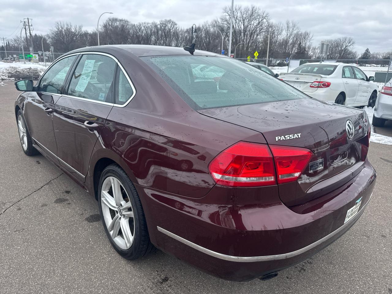 Volkswagen Passat 4dr Sdn 1.8T Auto SEL Premium 2014