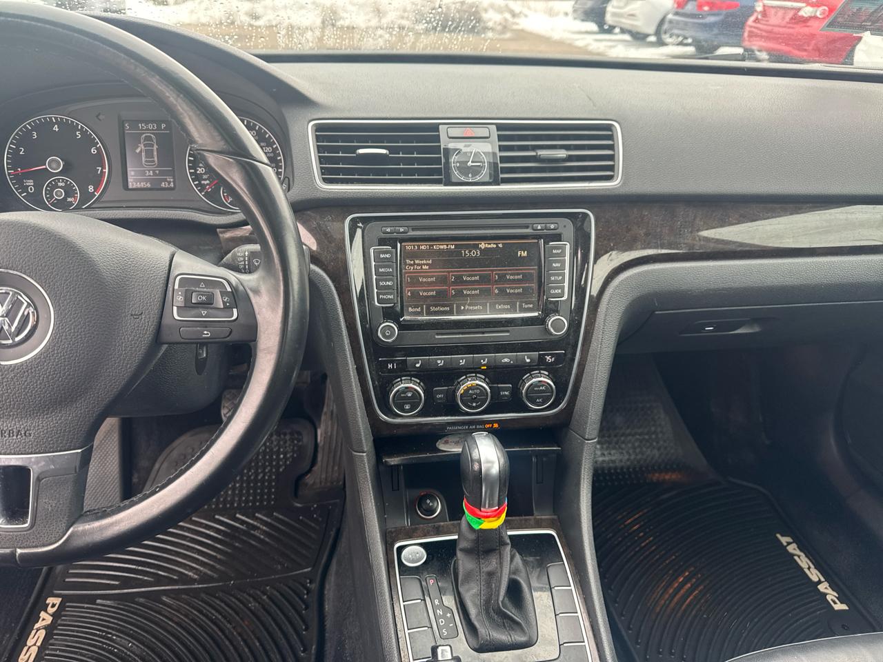 Volkswagen Passat 4dr Sdn 1.8T Auto SEL Premium 2014