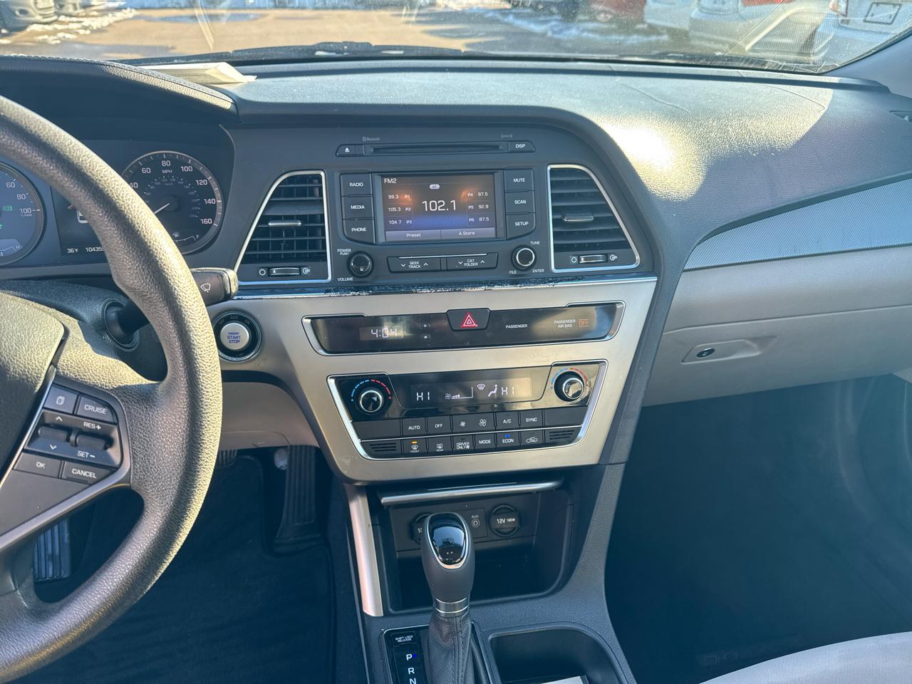 Hyundai Sonata Hybrid 4dr Sdn SE 2016