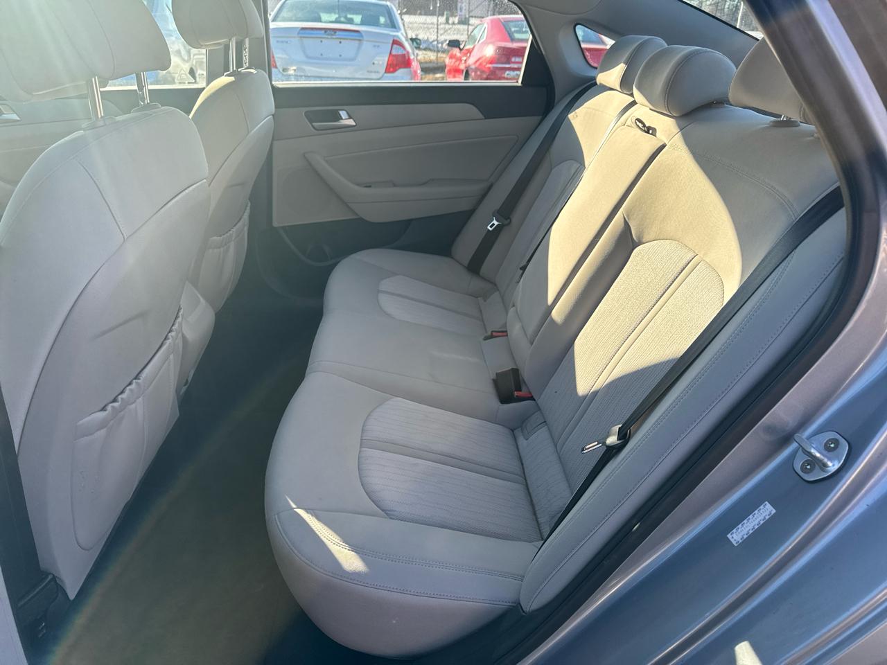 Hyundai Sonata Hybrid 4dr Sdn SE 2016