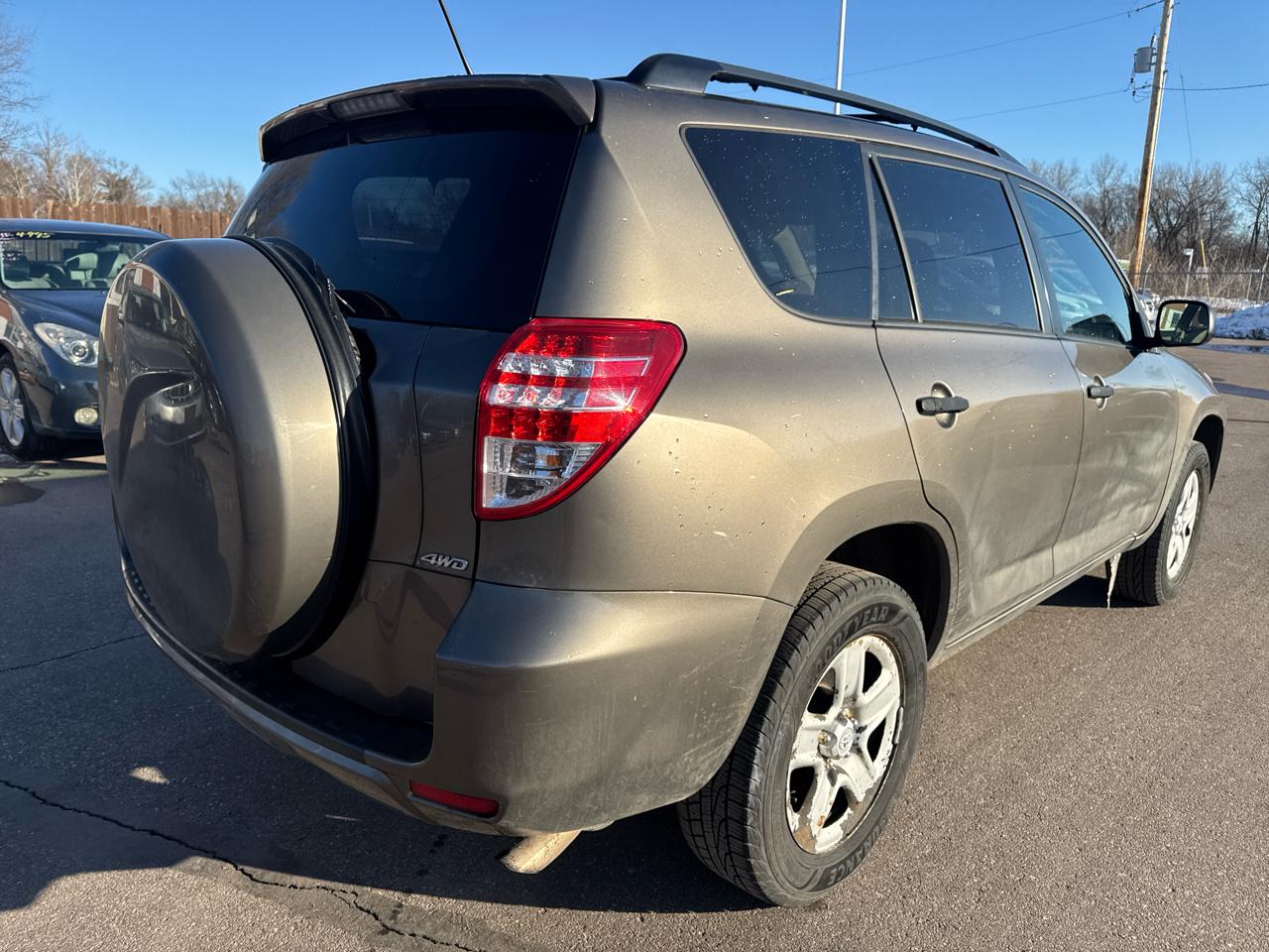 Toyota RAV4 4WD 4dr 4-cyl 4-Spd AT (Natl) 2011