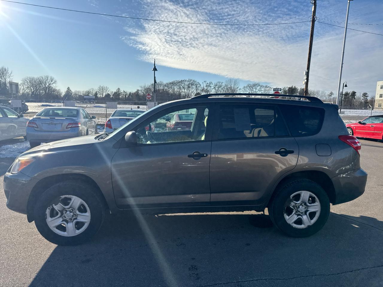 Toyota RAV4 4WD 4dr 4-cyl 4-Spd AT (Natl) 2011