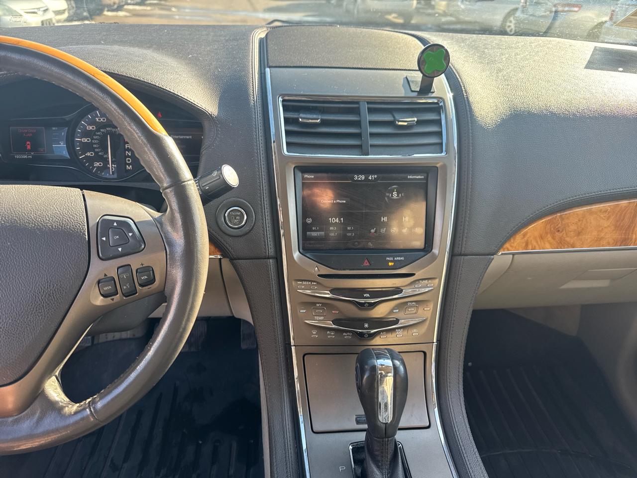 Lincoln MKX AWD 4dr 2011