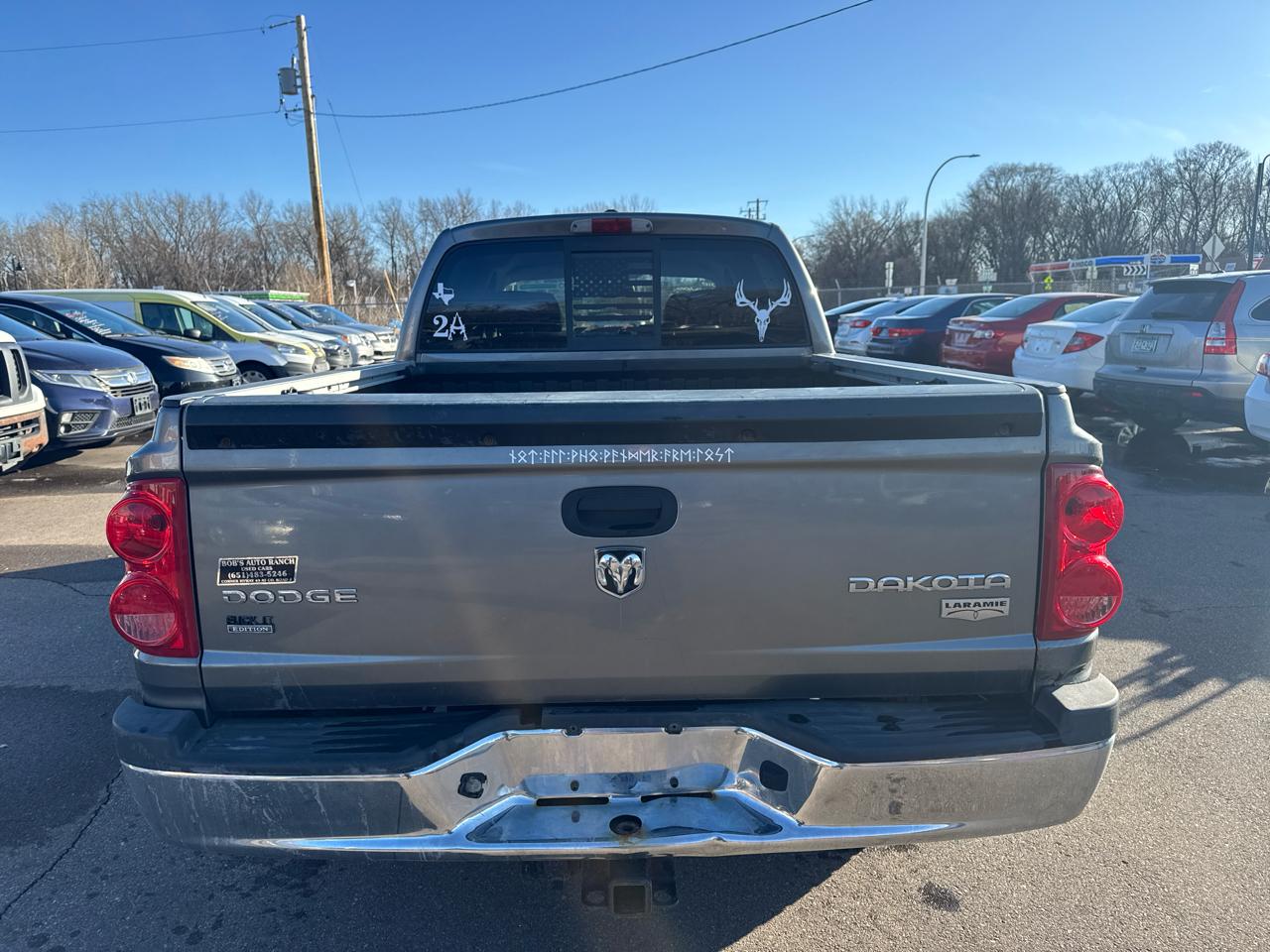 Dodge Dakota 4WD Crew Cab Laramie 2010