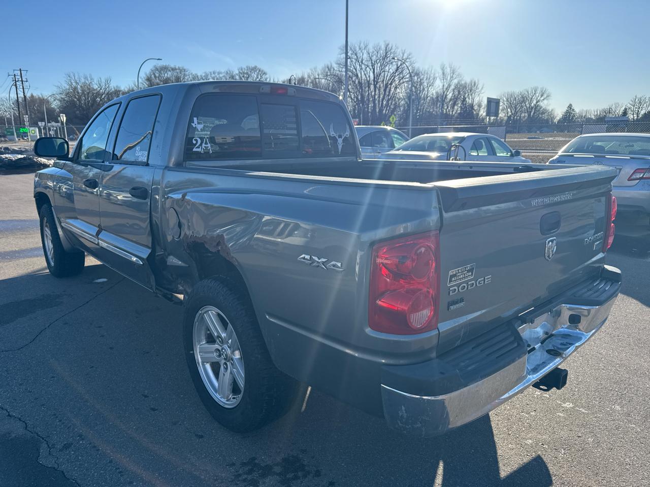 Dodge Dakota 4WD Crew Cab Laramie 2010