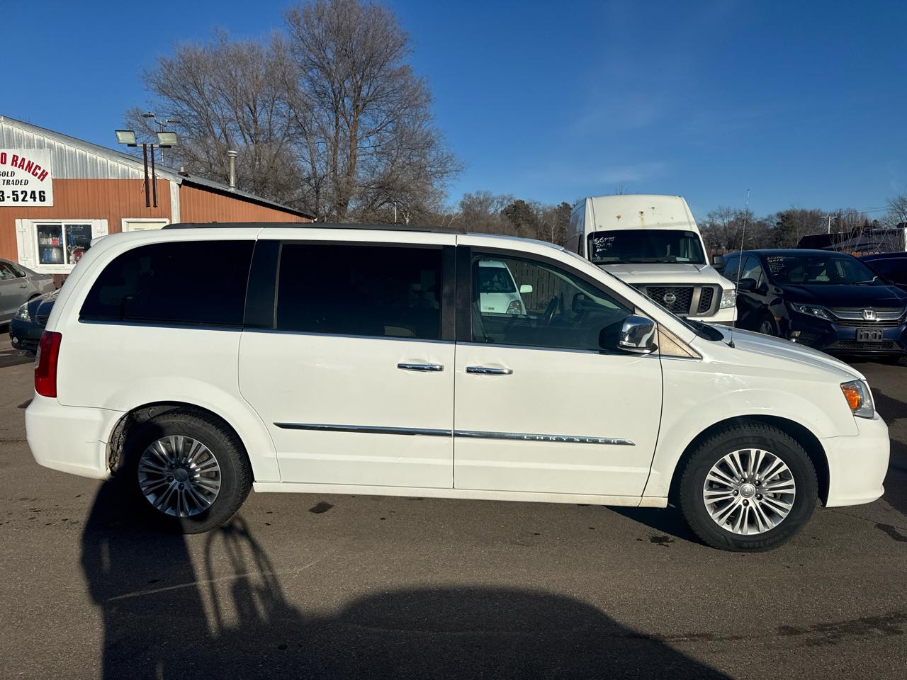 Chrysler Town & Country 4dr Wgn Touring-L Anniversary Edition 2016