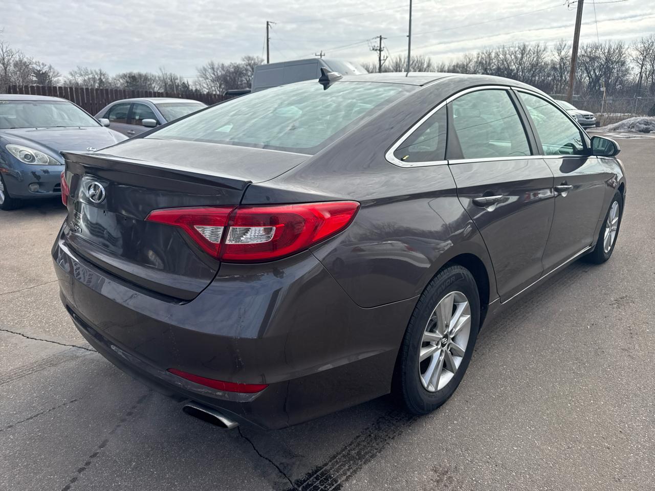 Hyundai Sonata 4dr Sdn 2.4L SE PZEV 2015