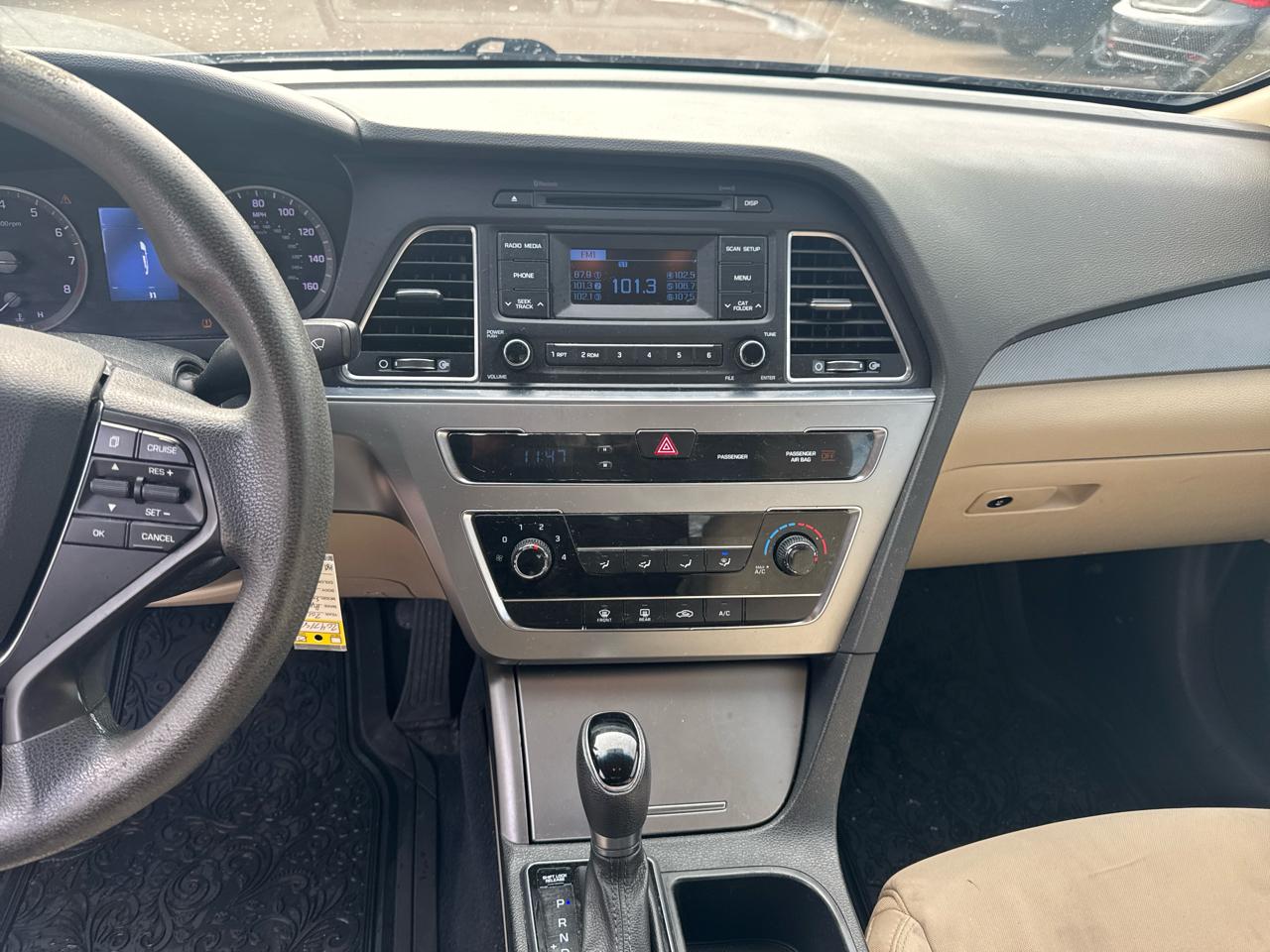 Hyundai Sonata 4dr Sdn 2.4L SE PZEV 2015