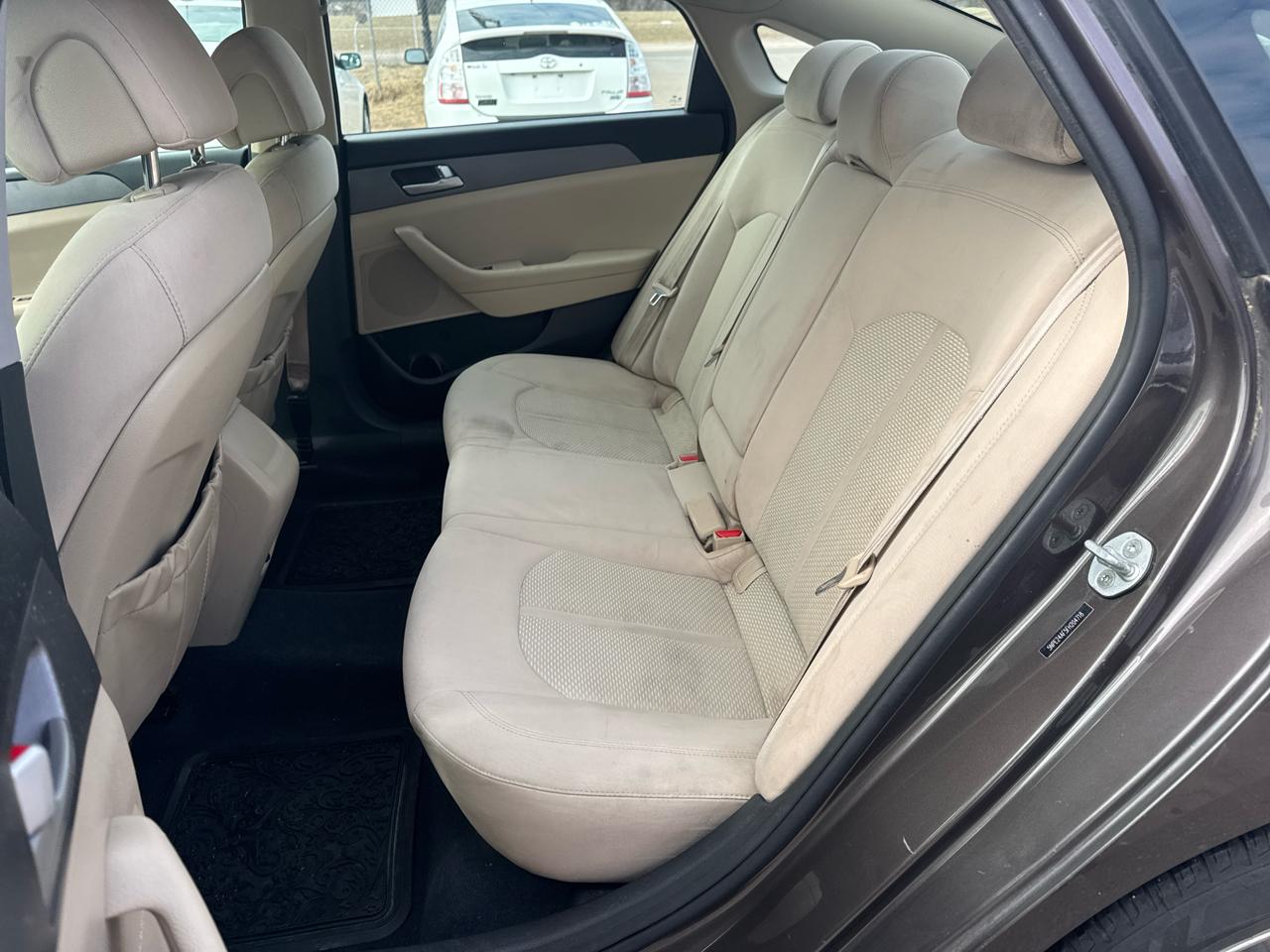 Hyundai Sonata 4dr Sdn 2.4L SE PZEV 2015