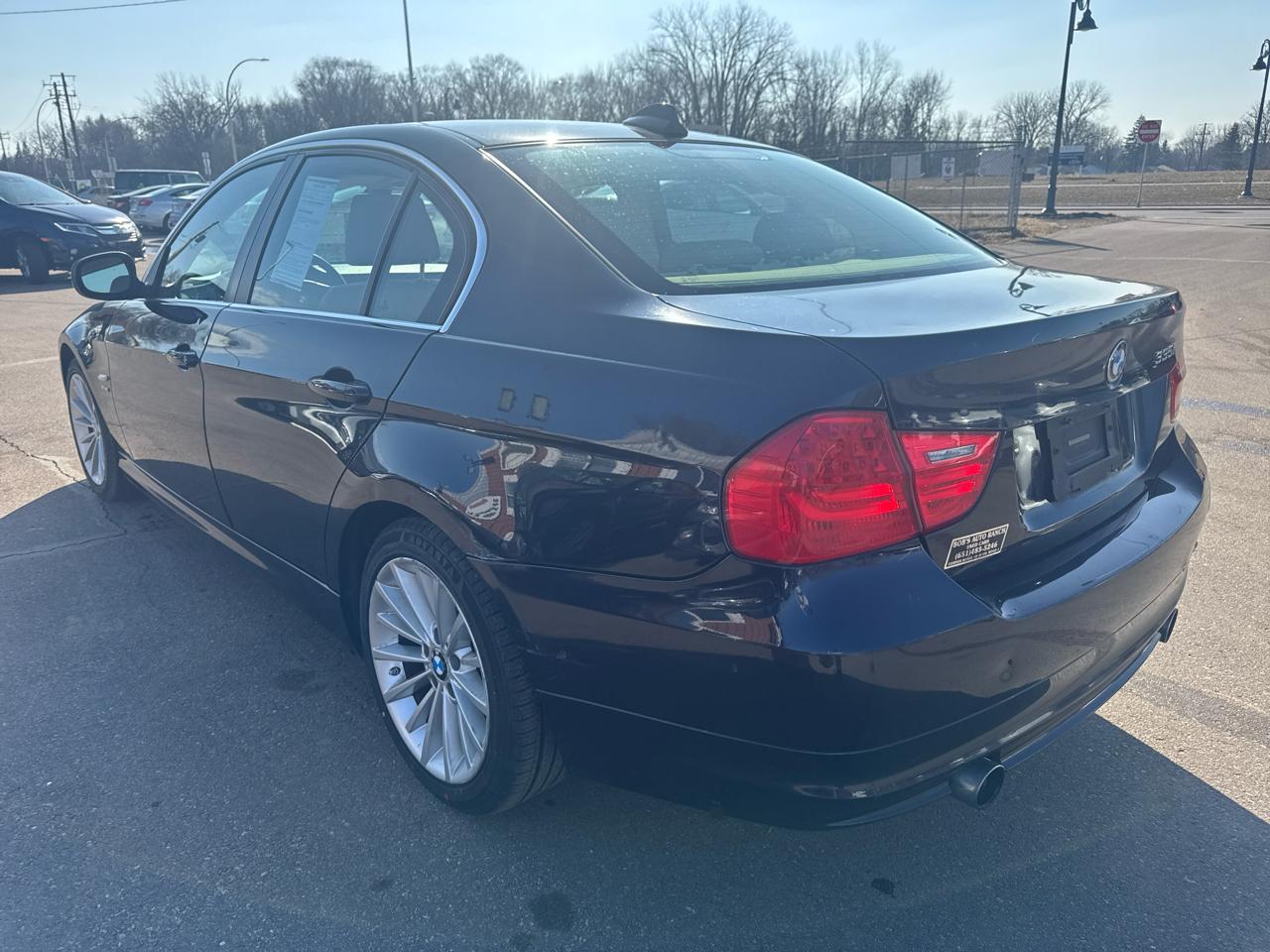 BMW 3 Series 4dr Sdn 335i xDrive AWD 2010