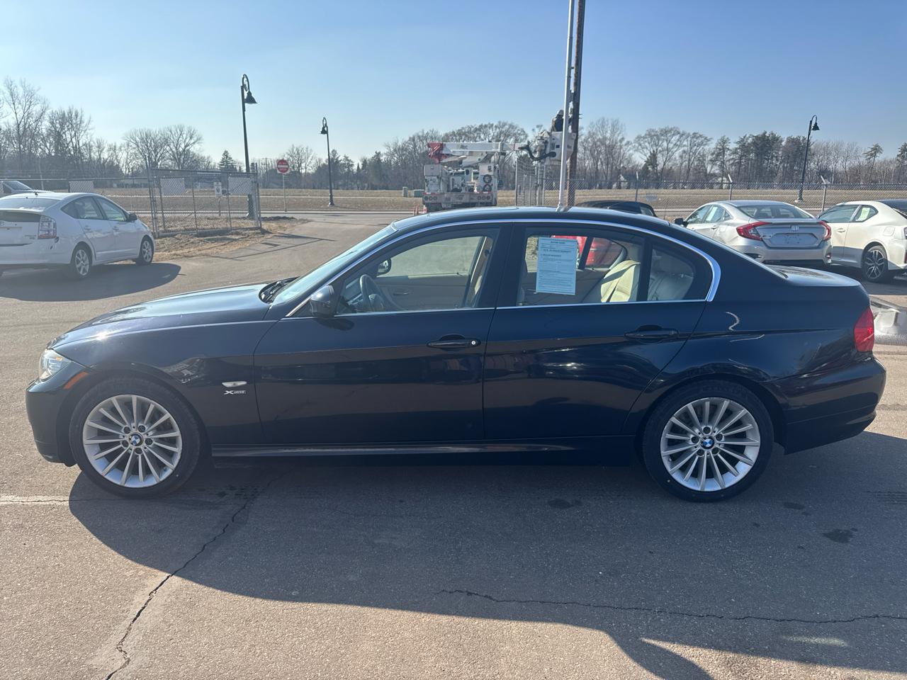BMW 3 Series 4dr Sdn 335i xDrive AWD 2010