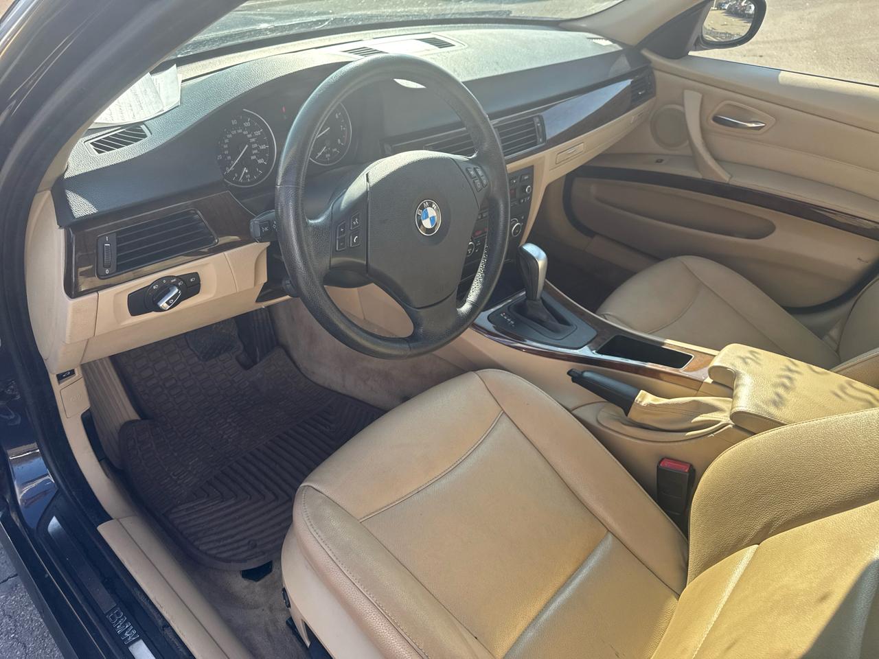 BMW 3 Series 4dr Sdn 335i xDrive AWD 2010