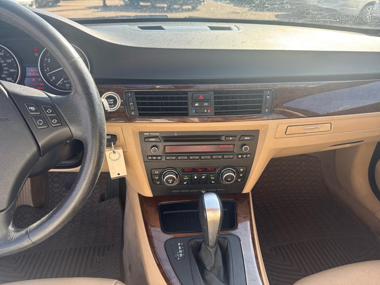 BMW 3 Series 4dr Sdn 335i xDrive AWD 2010