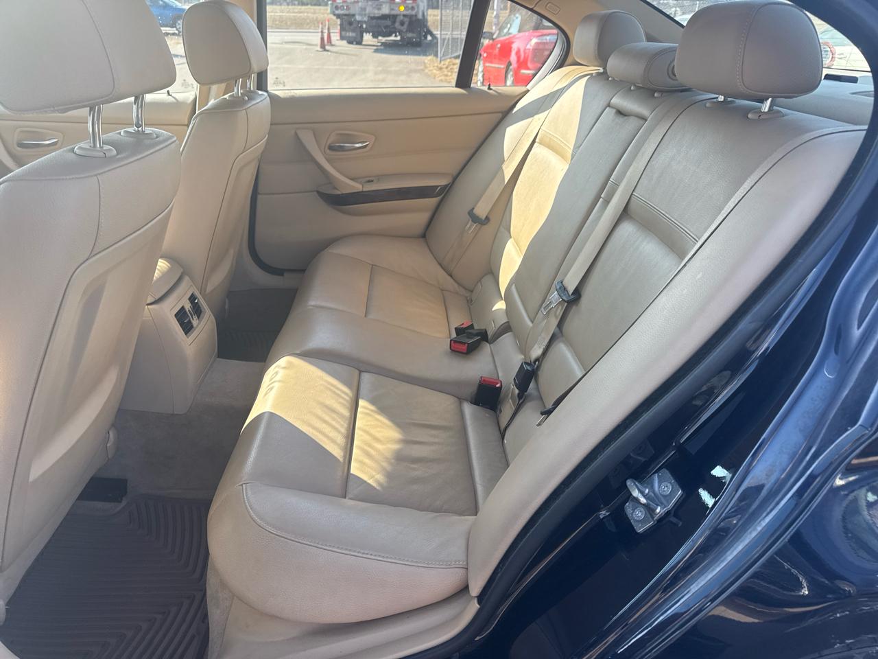 BMW 3 Series 4dr Sdn 335i xDrive AWD 2010