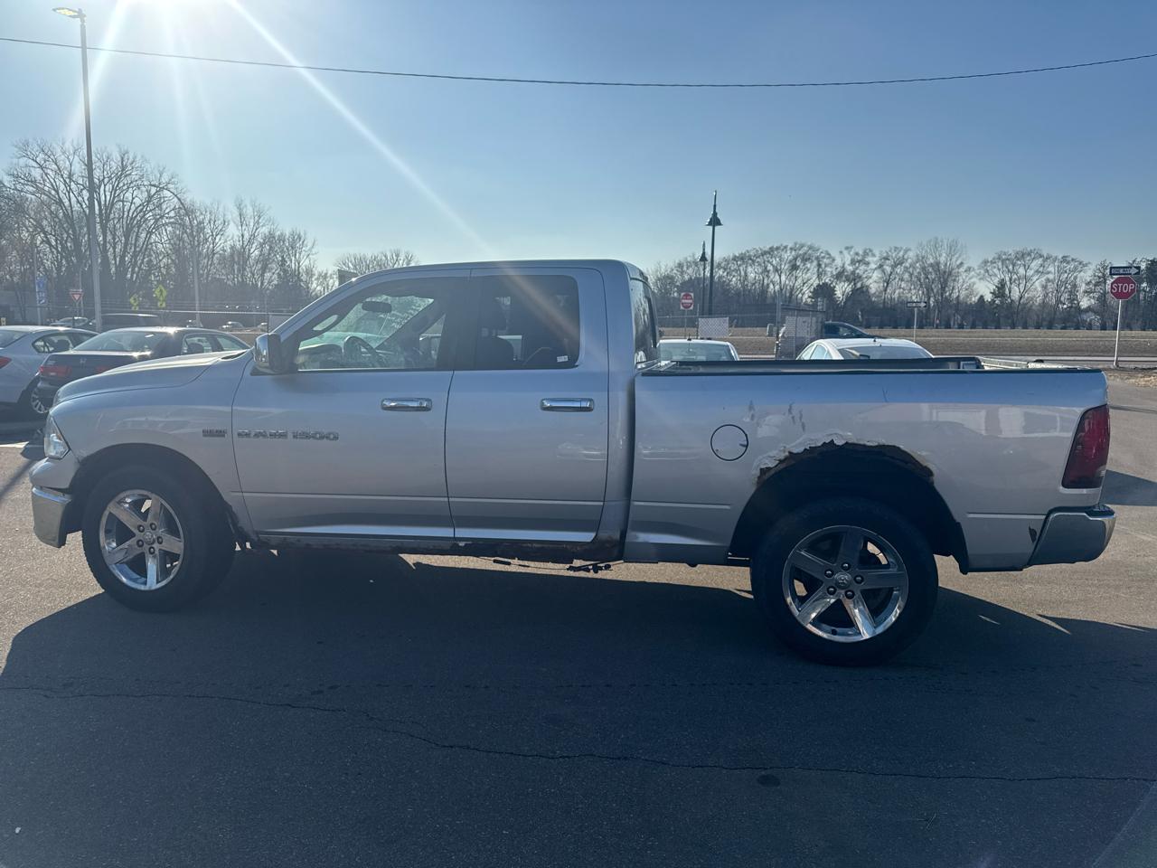 RAM 1500 4WD Quad Cab 140.5" Big Horn 2012