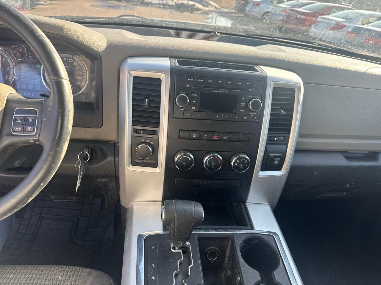 RAM 1500 4WD Quad Cab 140.5" Big Horn 2012