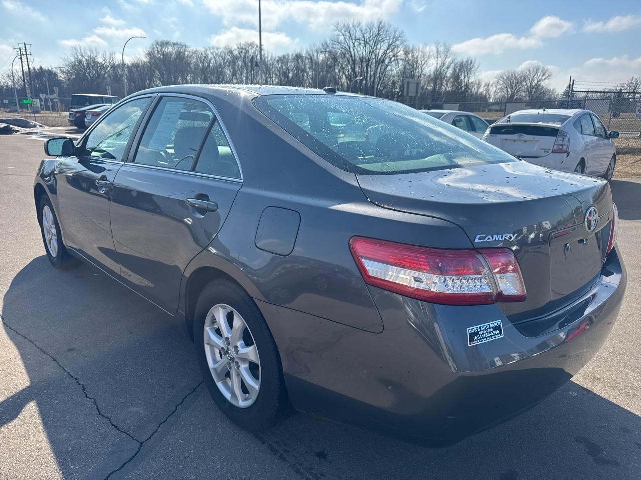 Toyota Camry 4dr Sdn I4 Man LE (Natl) 2011